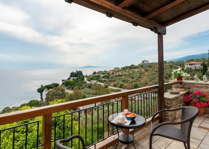 Seaside House With View Over Pagasitikos